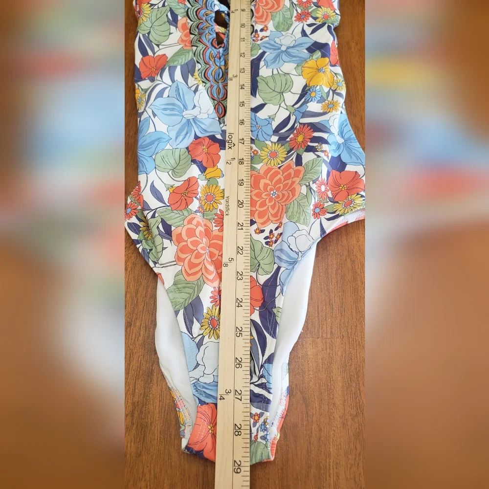 NWT Stunning Chic 1pc Floral Swimsuit Blue, Orange, Yellow Med Tall Accent/chest